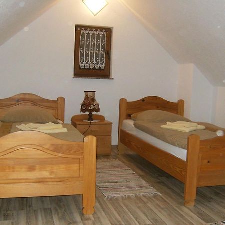 Hotel House Drakulic Korenica Zimmer foto